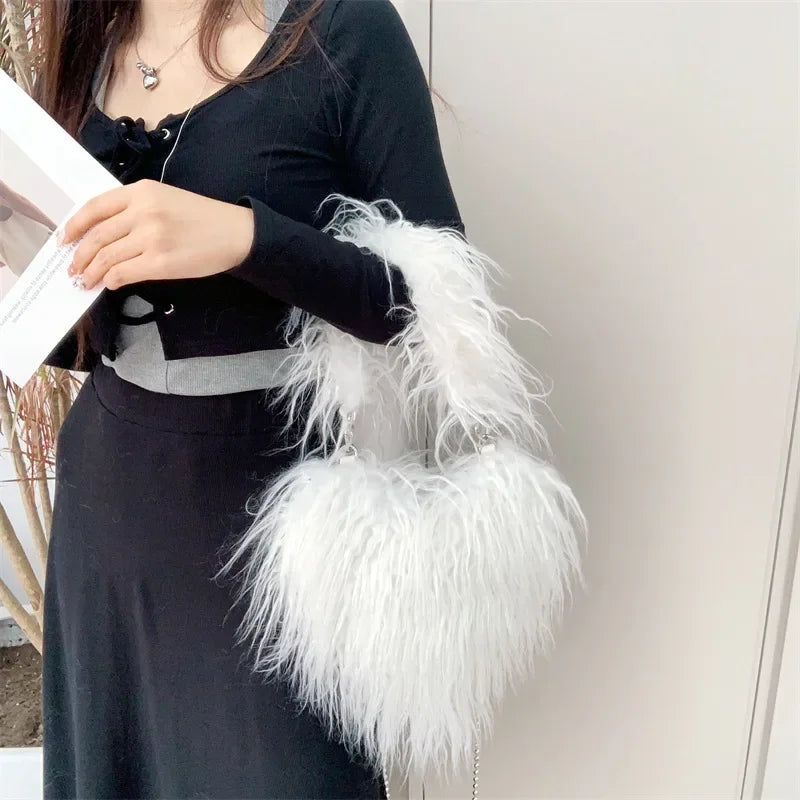 Amélie | Heart Plush Shoulder Bag